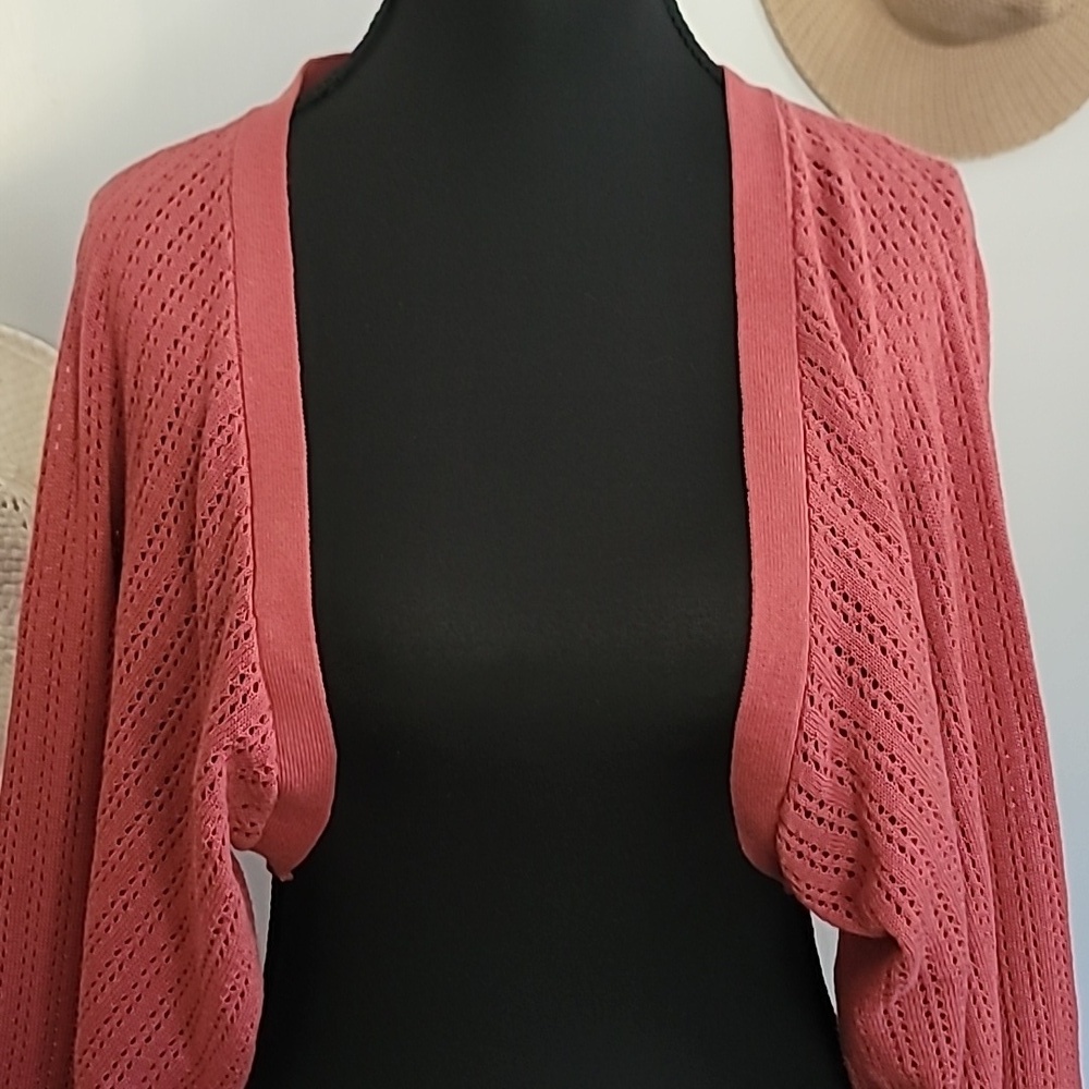 Francesca's Collections Pink Knit Sweater Shrug - Picture 3 of 7